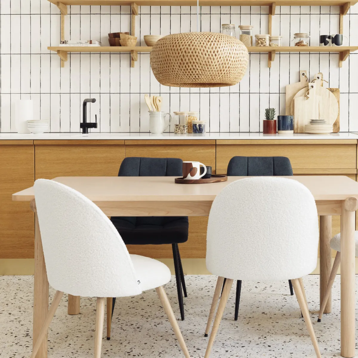 Chaise "Slano", pieds imitation chêne*ATMOSPHERA Clearance