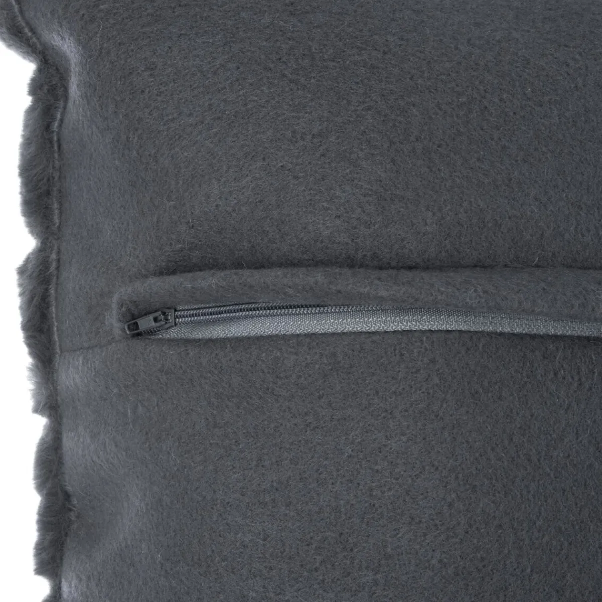 Coussin "Manoir", fausse fourrure*ATMOSPHERA New