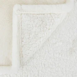 Plaid à manches fourrure