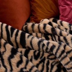 Plaid fausse fourrure imprimé "Orana"*ATMOSPHERA Sale