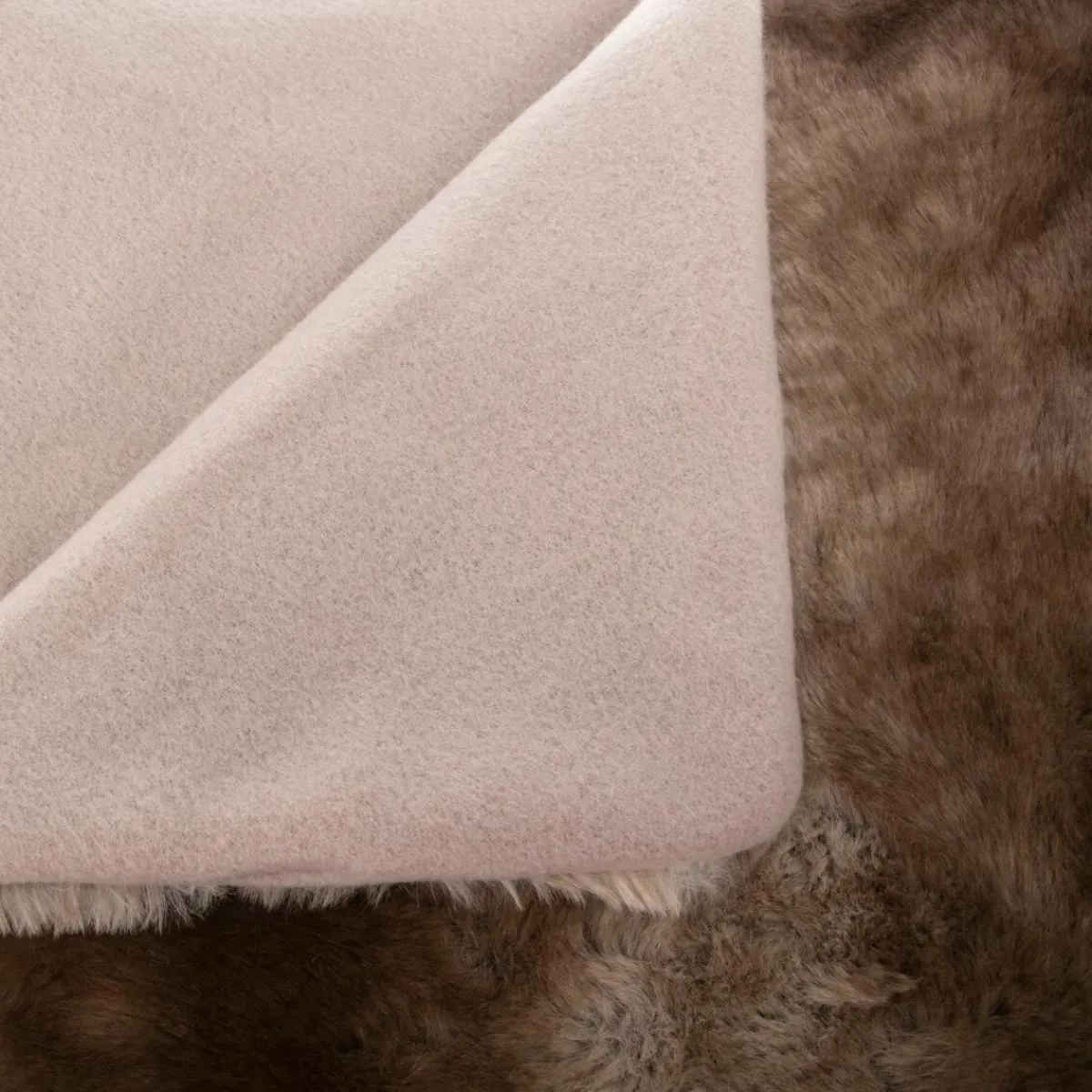 Plaid "Grizzli" fausse fourrure*ATMOSPHERA Outlet